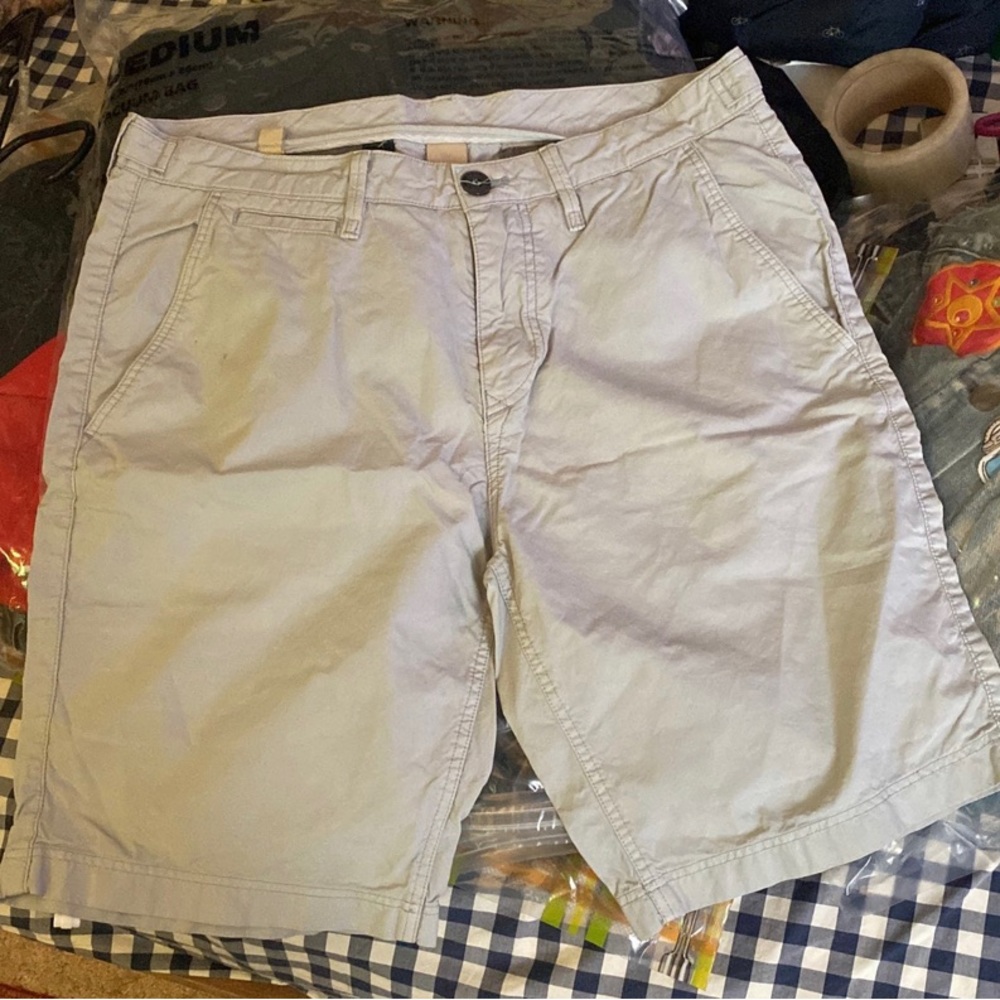 Burberry Men shorts size 30